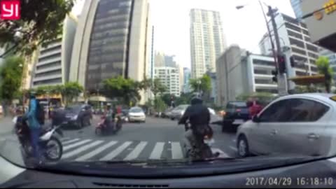 Caught on dashcam car accident | Philippine