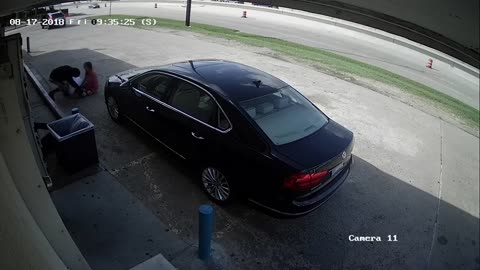 Robbers try to snatch $75,000 from woman