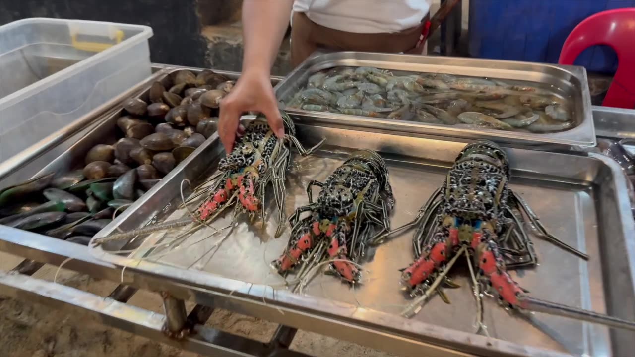 Shopping in El Nido, Philippines