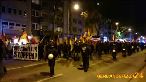 Demo_in_Duisburg_am_18_01_2016_Pegida_NRW_45_Der_Spaziergang