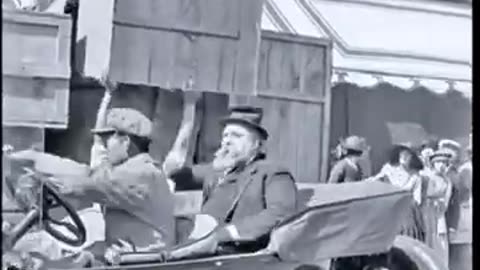 Charlie chaplin - #comedy #CinemaHistory #comedy #charliechaplin #charlie #funnyreels #funnyvideo