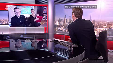 Prof Robert Kelly is back & this time his wife & children are meant to be in shot! BBC News