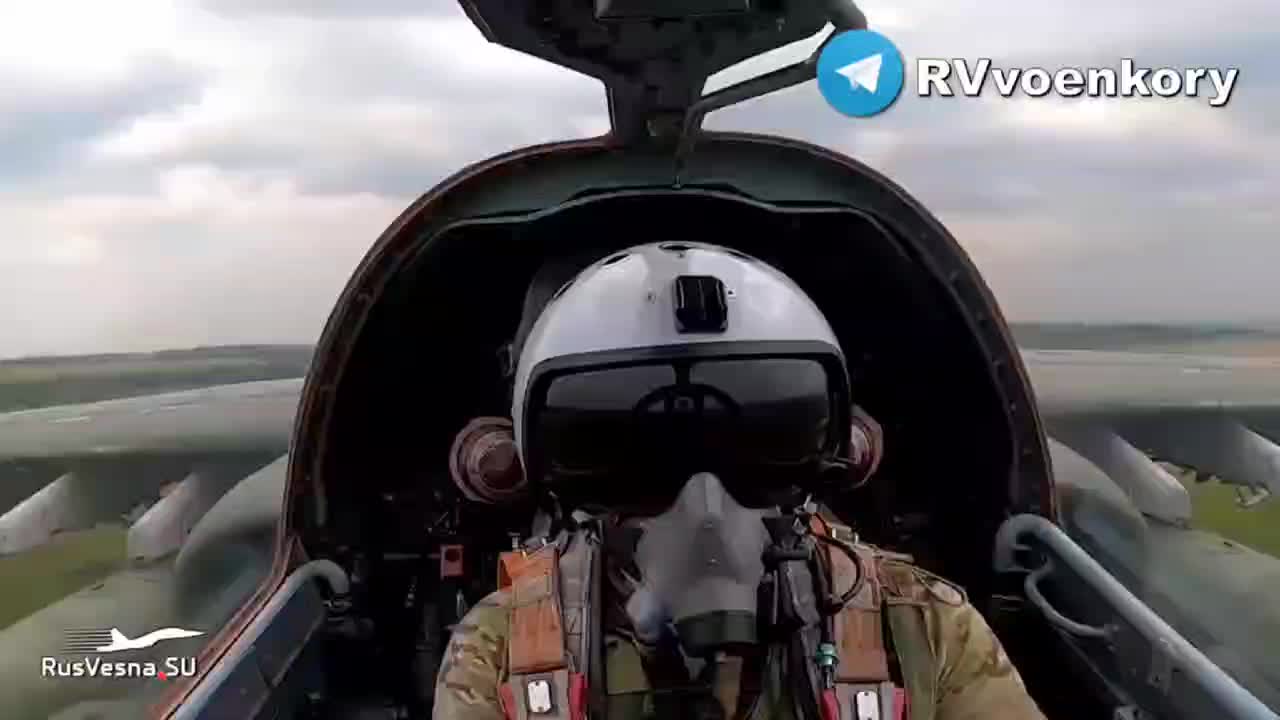 Su-25 "Grach" Close-Support Attack Aircraft Destroys Clusters Of Ukraine Militants In Donbass💥