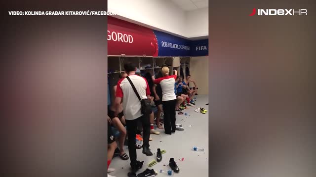 Kolinda ušla u svlačionicu i grlila reprezentativce