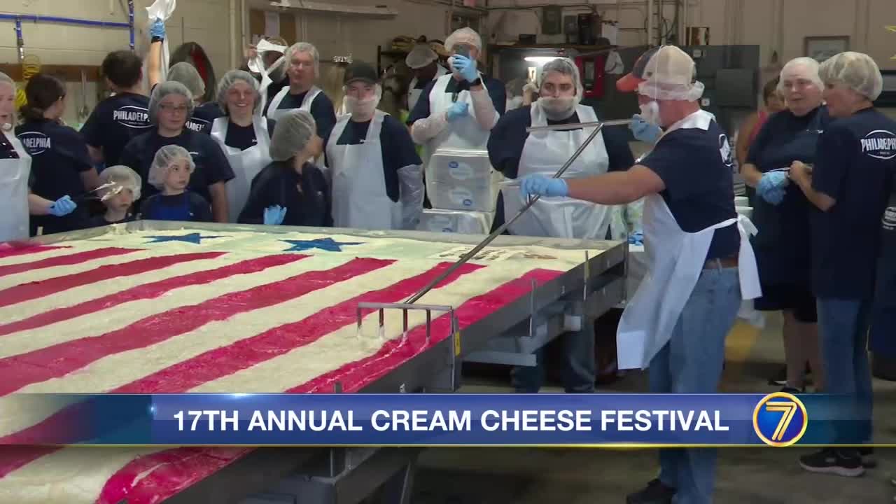 Elise Cuts Honorary First Slice at 17th Annual Cream Cheese Festival in Lewis County 09.17.22