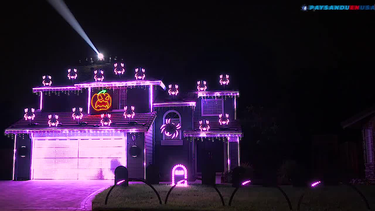 Enter Sandman - Metallica - 2020- Halloween Light Show
