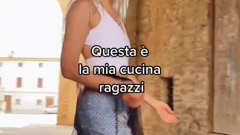 MASHA CAPSIZ ( GIRO COMPLETO DELLA MIA CASA)