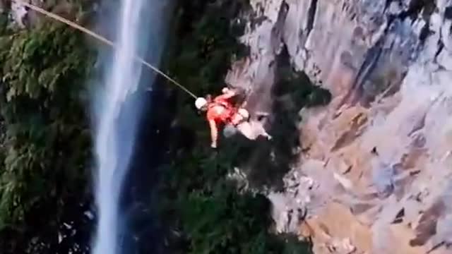 The canyon swing, the real fly