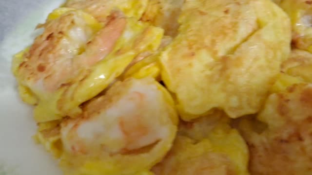 Shrimp egg pancake.