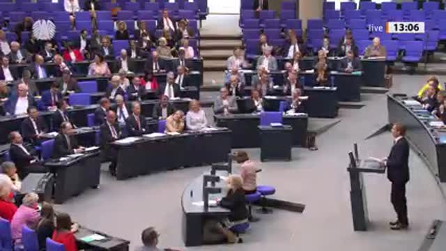 Diskriminierungsbeauftragte diskreminiert Deutsche