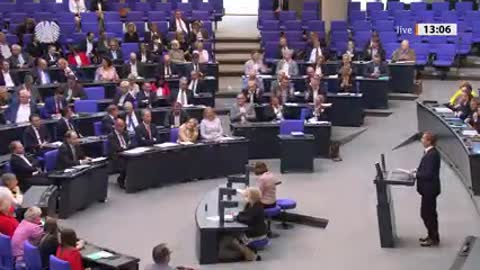 Diskriminierungsbeauftragte diskreminiert Deutsche