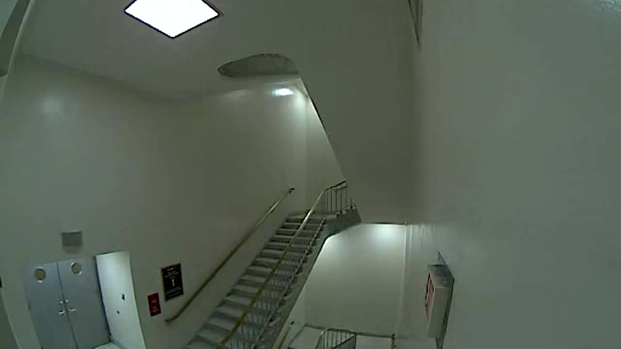 3152RHOB01Stair7_2021-01-05_18h20min03s687ms.mp4