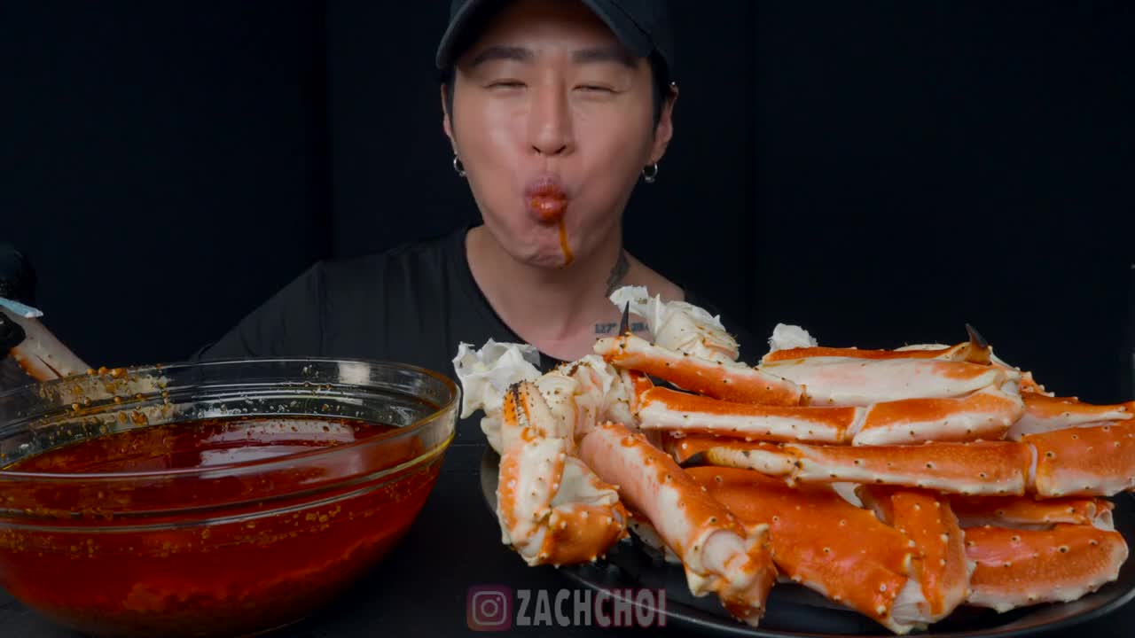 ASMR MUKBANG KING CRAB + SEAFOOD BOIL SAUCE | COOKING & EATING SOUNDS | Zach Choi ASMR