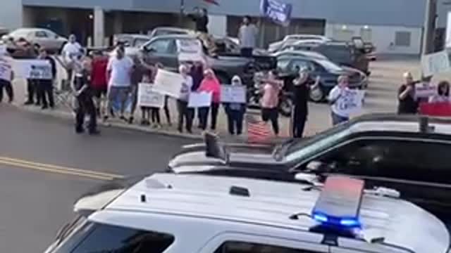 Biden Motorcade in Scranton PA - Patriots “Let’s Go Brandon”