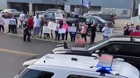 Biden Motorcade in Scranton PA - Patriots “Let’s Go Brandon”