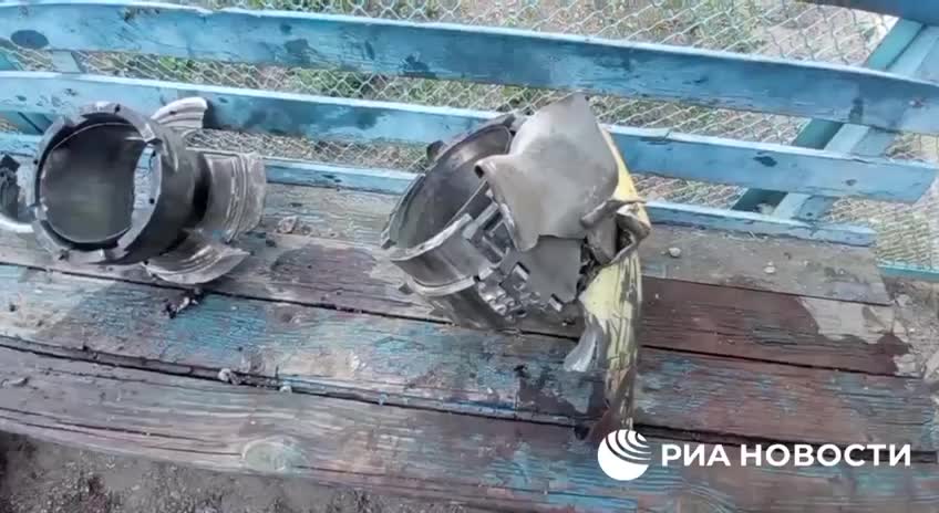 Fragments of HIMARS missiles pulled out of the Yelenovka detention centre after a Ukrainian strike
