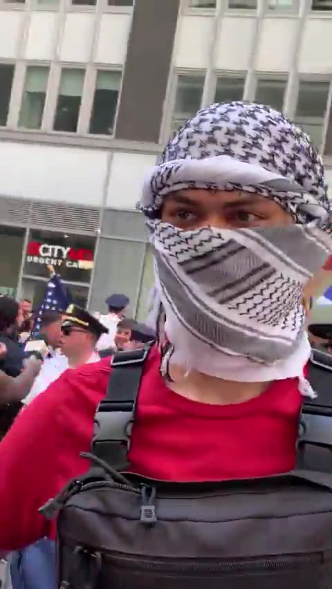 NYC Hamas supporter says that America should be “burned down.”