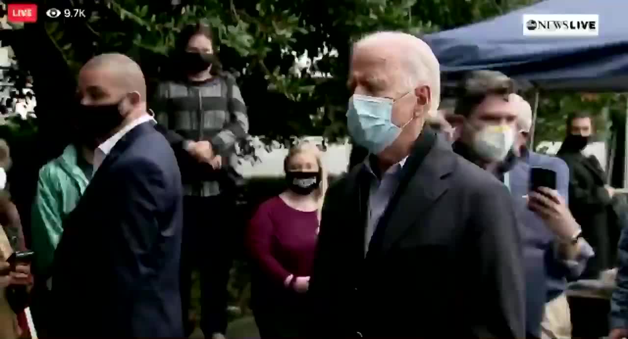 Reporters walk away from bumbling Biden