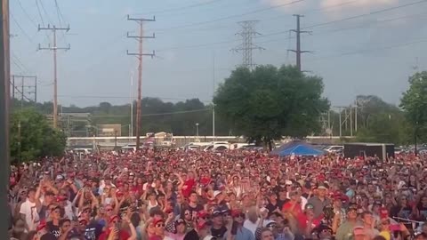 This was the overflow crowd outside of the 45+ Minnesota rally. 😎 (We see you Minnesota)