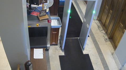 1017RSOB01DelAveADADoor_2021-01-06_07h31min48s667ms.mp4