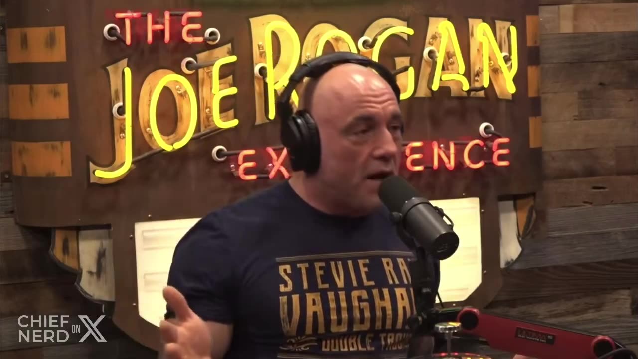 Joe Rogan & Dave Attell on Illegal Migrants Squatting in the Homes of Americans: ‘That Is Bananas’