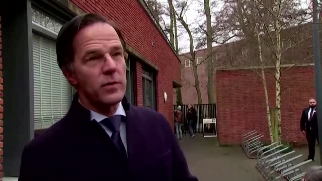 Rutte casts vote in last day of polling