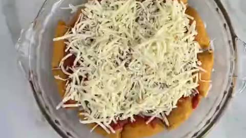 A single loop, a note, a homemade meal.