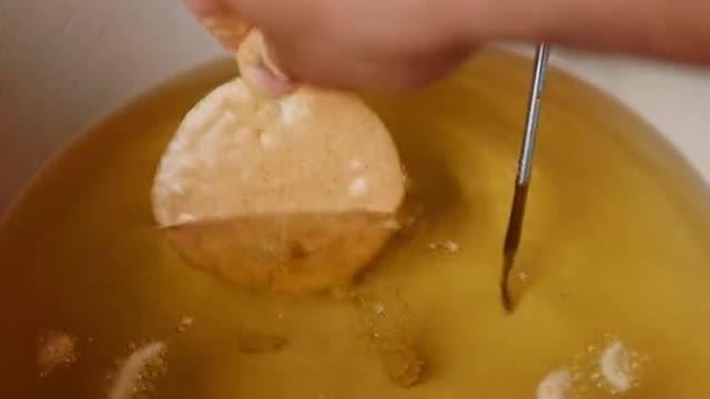 Fried kiwi fruit