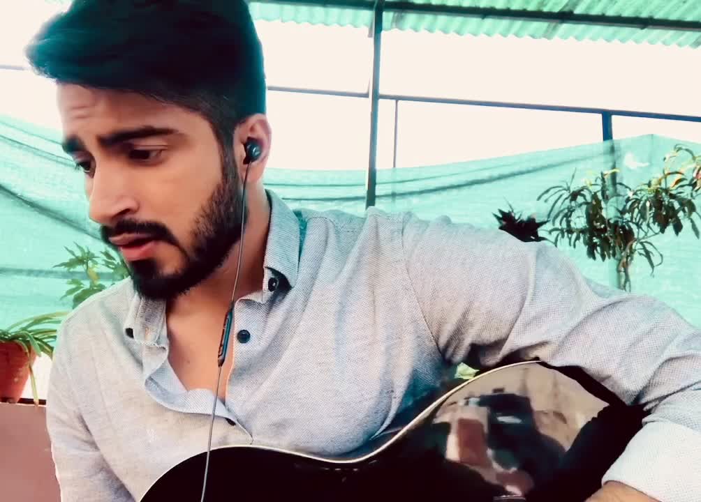 indian guy sings in english