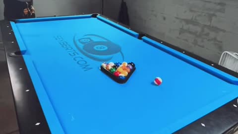 Smoothlikebutter#trickshots#billiards#8ballpool.