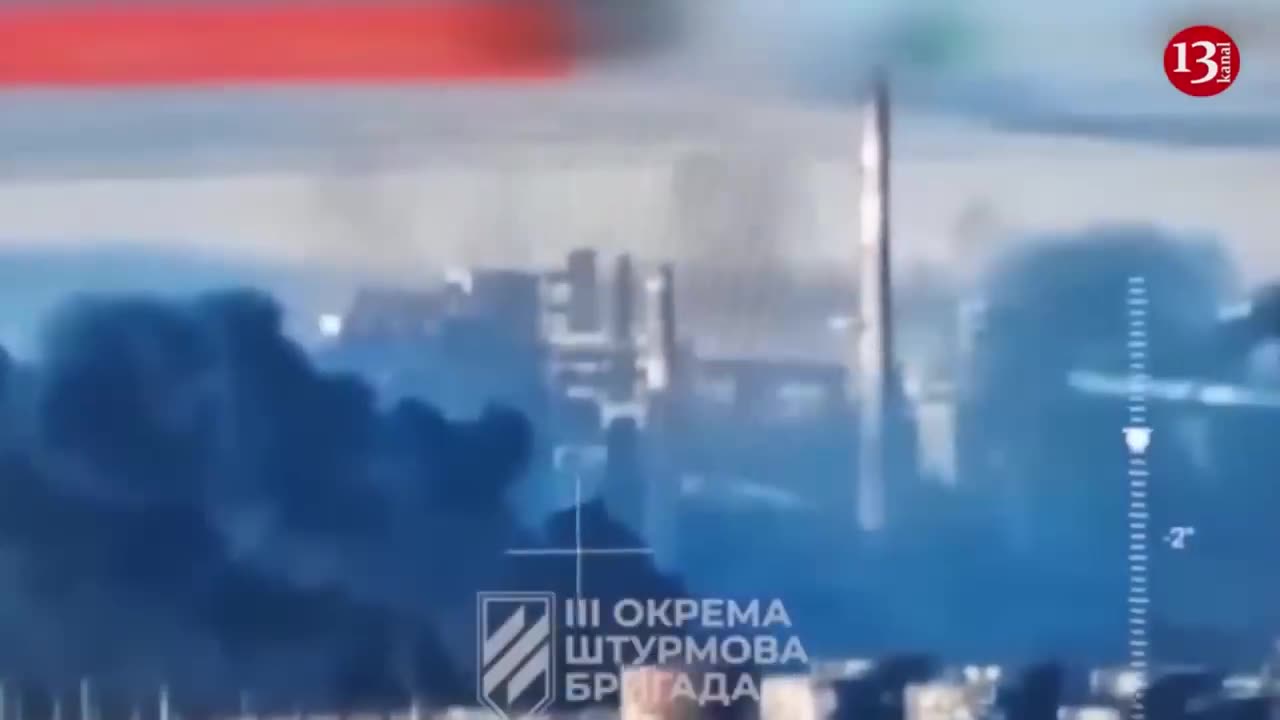 Footage of fleeing Russian soldiers who were ambushed near a coke-chemical plant in Avdiivka