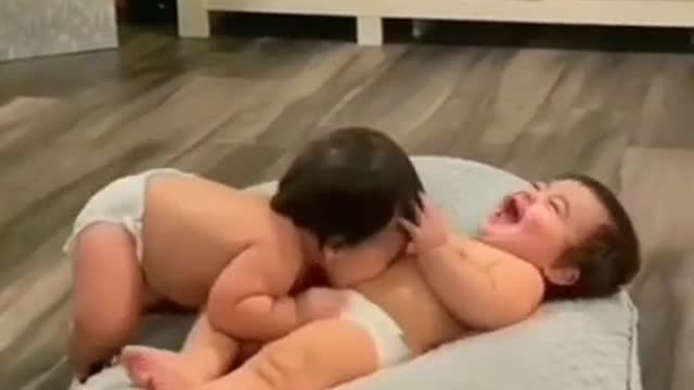 10 Second funny video।Twin babies laughing