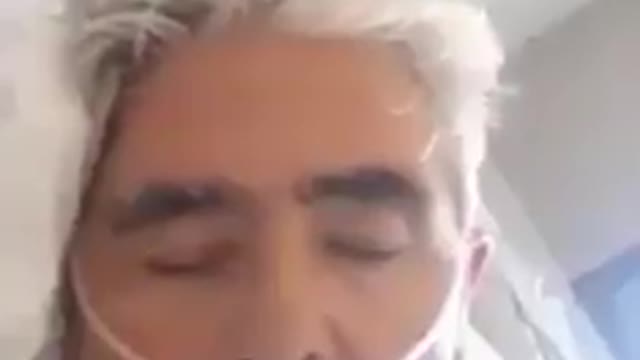 Christian 4 semaines après être vacciné testé positif et hospitalisé dans un état grave