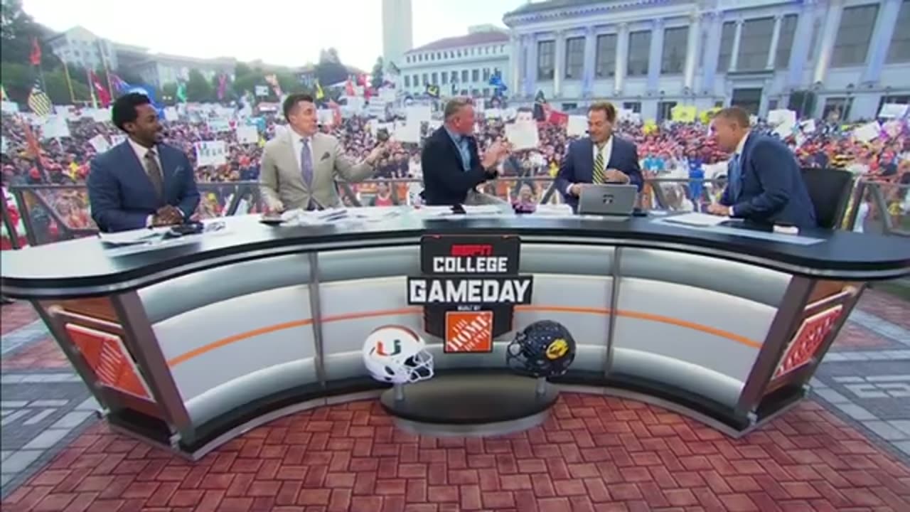 Cal fans GO BERSERK as Nick Saban removes Stanford red tie 🤣 - College GameDay