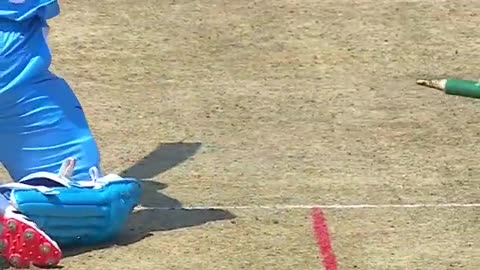 Aya Gqamane hits wicket