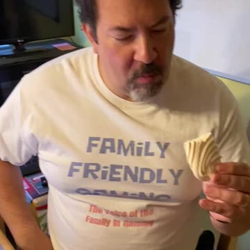 What do meringues taste like?