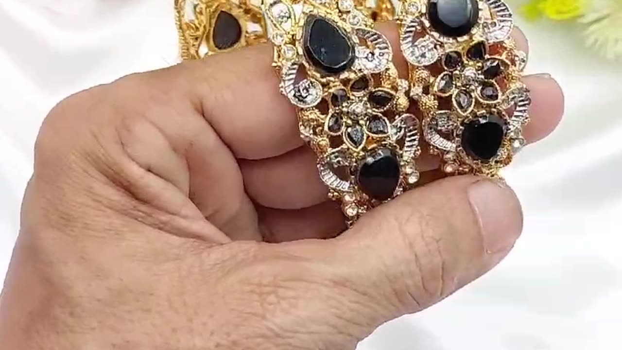 Artificial jewellery