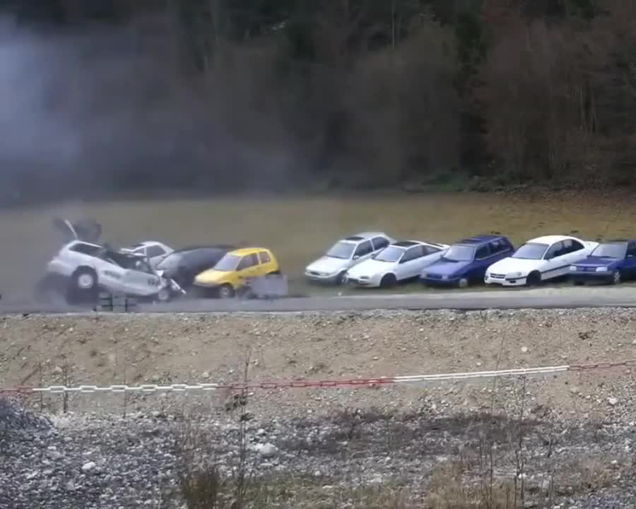 Crash Test 200km/h Opel Omega
