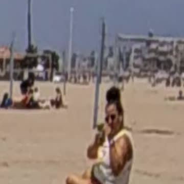 Just a quick picture...of the back of my head...again.