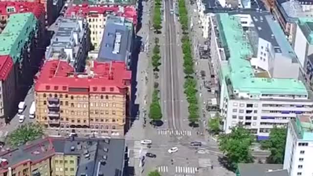 Do you feel dizzy when you look down?