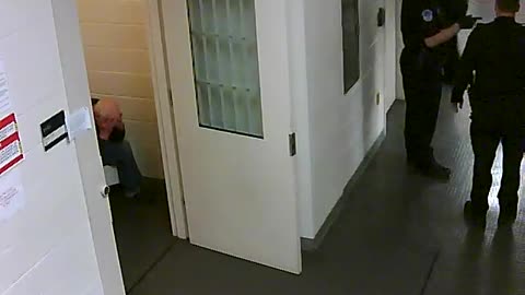 1665HQOB02PrisonerProcessingCell_2021-01-06_23h00min01s903ms.mp4