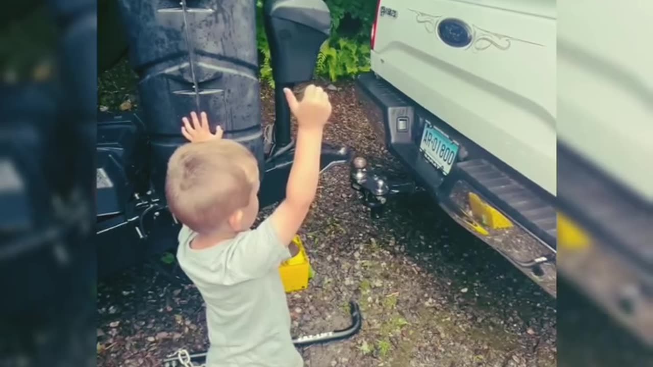 son help dad to drive