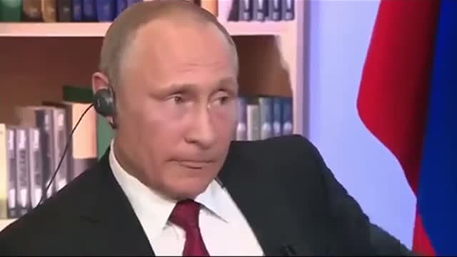 Vladimir Putin: Putin Essentially Describes All US Politicians as Puppets