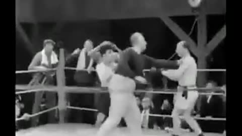 The Charlie Chaplin BOXING!