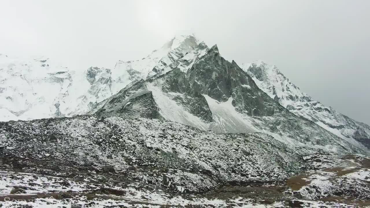 Himalayas In 4K - The Roof Of The World