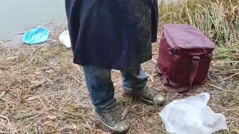 Fish catching video on raining 🤣