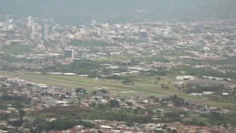 landing Tegucigalpa 3