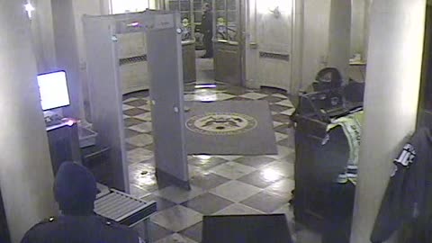 3201LHOBBASouthCapStDoor_2021-01-06_04h40min01s977ms.mp4