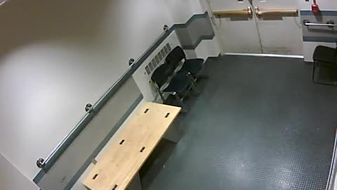 1657HQOB02PrisonerProcessingLobby_2021-01-06_03h40min00s377ms.mp4