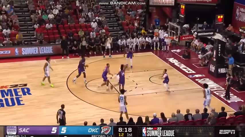 Chet Holmgren Shocks Entire Crowd After This Cheat-Code travel Moves!